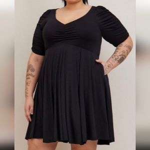 Torrid NWT ruched skater dress